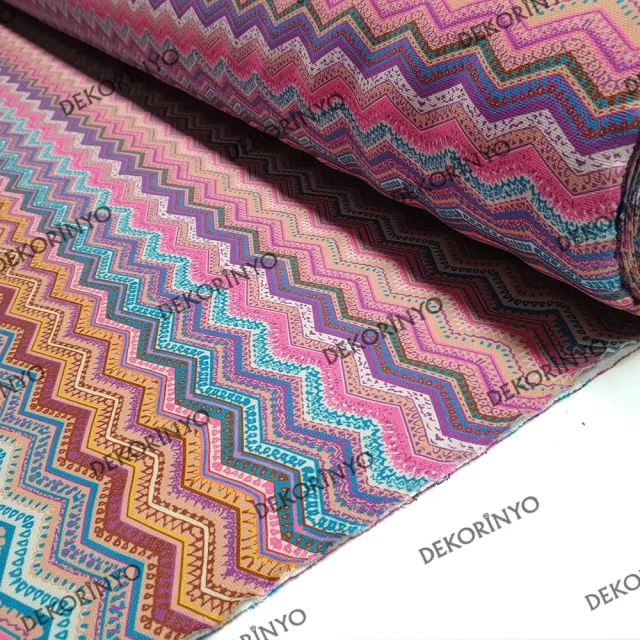 Etnik Renkli Zigzag Kumaş
