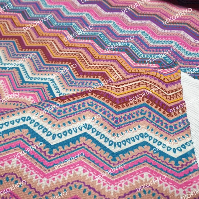 Etnik Renkli Zigzag Kumaş