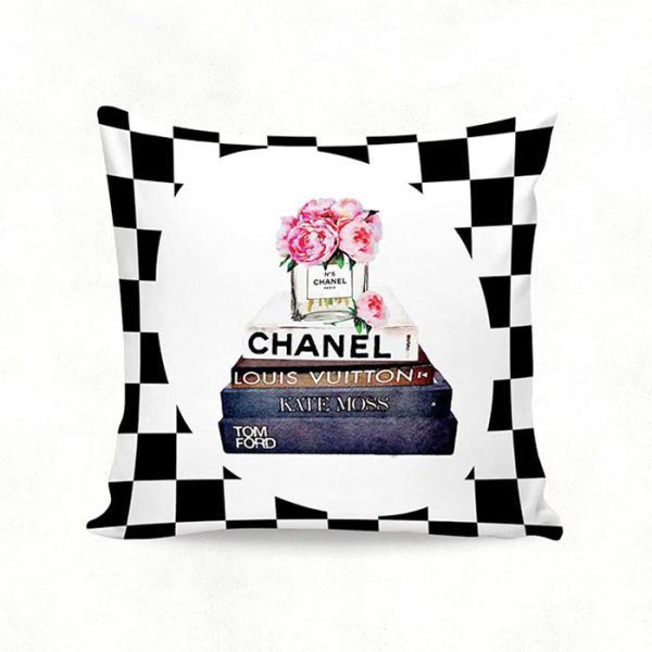 Kitaplar ve Chanel Kırlent