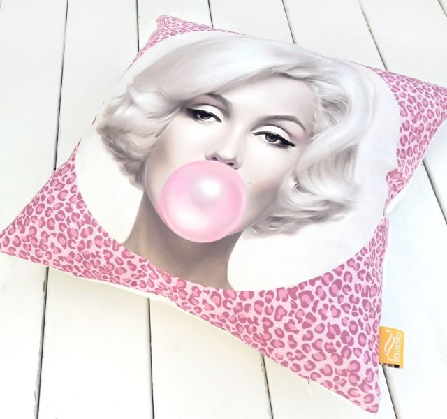 Balonlu Marilyn Monroe Kırlent