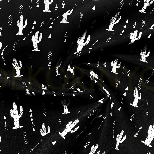 Siyah Zeminli Kaktüsler Kumaş