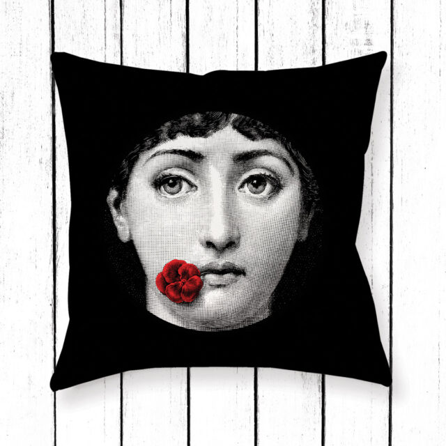 Siyah Güllü Fornasetti Yastık