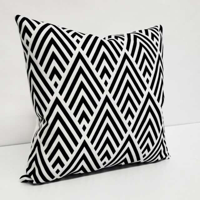 Geometrik Dağlar Yastık