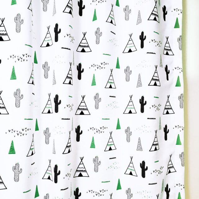 Yeşil Çadırlar ve Kaktüsler Fon Perde