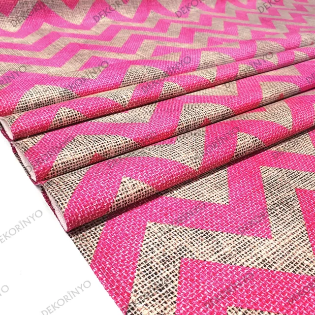 Çuval Zeminli Fuşya Zigzag Döşemelik Kumaş