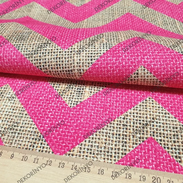 Çuval Zeminli Fuşya Zigzag Döşemelik Kumaş