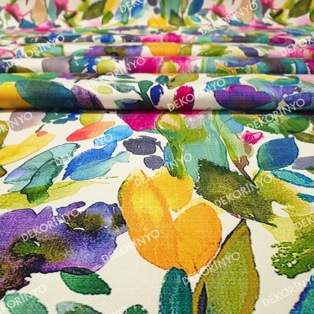 Sulu Boya Desenli Döşemelik Kumaş