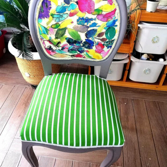 Sulu Boya Desenli Döşemelik Kumaş