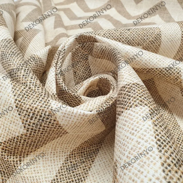 Çuval Zeminli Krem Zigzag Desenli Kumaş