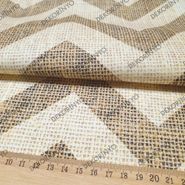 Çuval Zeminli Krem Zigzag Desenli Kumaş