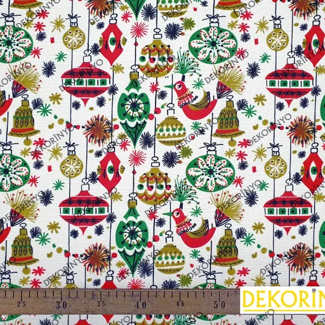 Yılbaşı Süsleri ve Kuşlar Desenli Kumaş
