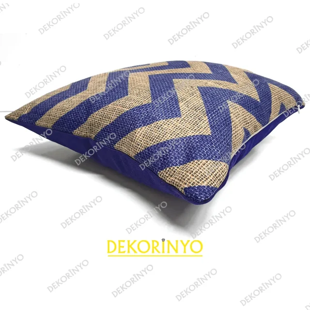Çuval Zeminli Lacivert Zigzag Desenli Kırlent