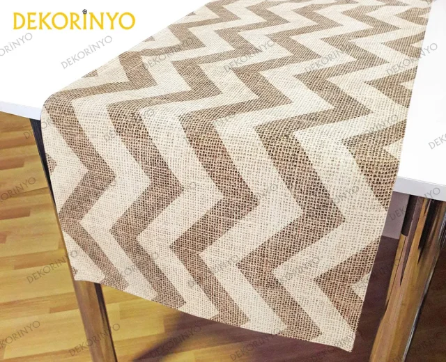 Çuval Görünümlü Krem Zigzag Desenli Runner