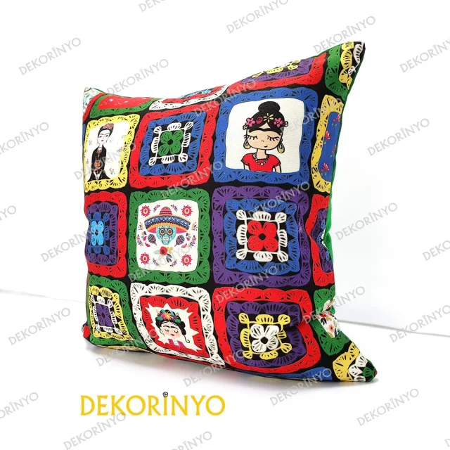 Örgü Efektli Frida Kahlo Desenli Kırlent