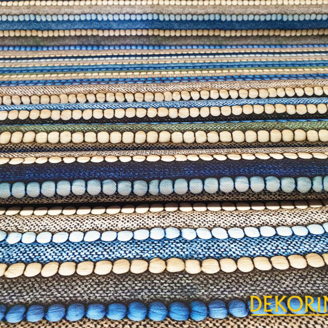 Ponponlu Kilim Desenli Döşemelik Kumaş