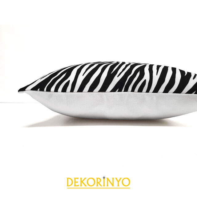 Zebra Desenli Kırlent