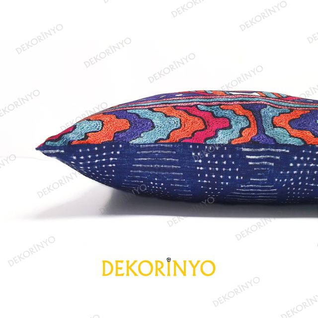 Etnik İşleme Batik Desenli Kırlent