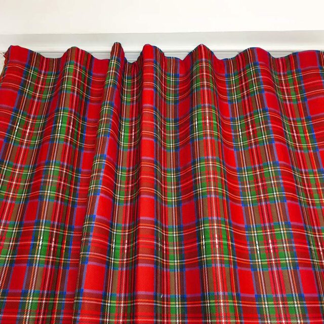 Kırmızı Yeşil Ekose Desenli Perde