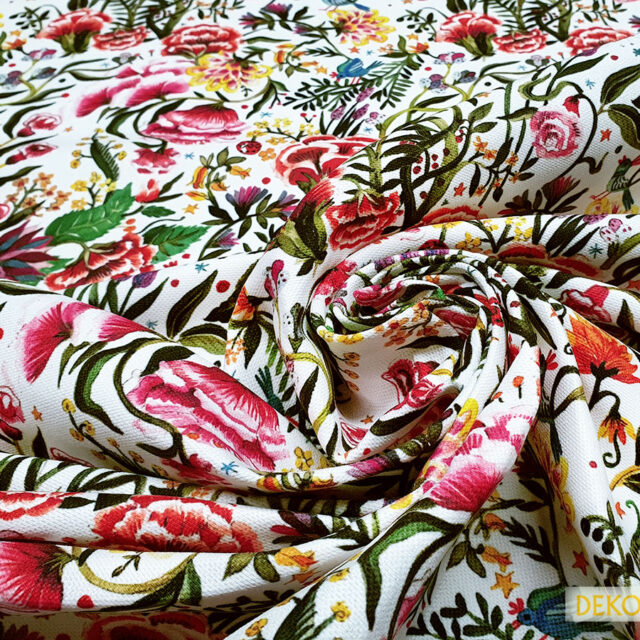 Rengarenk Karanfil Bahçesi Desenli Döşemelik Kumaş