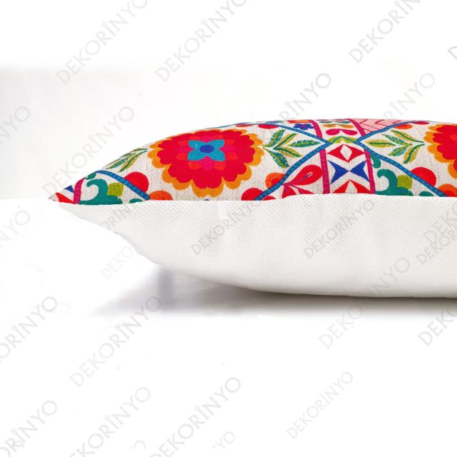 İğne Oyası Frida Desenli Kırlent