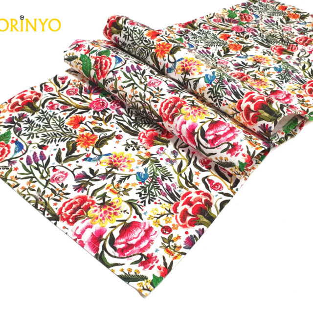 Karanfil Bahçesi Desenli Dekoratif Runner