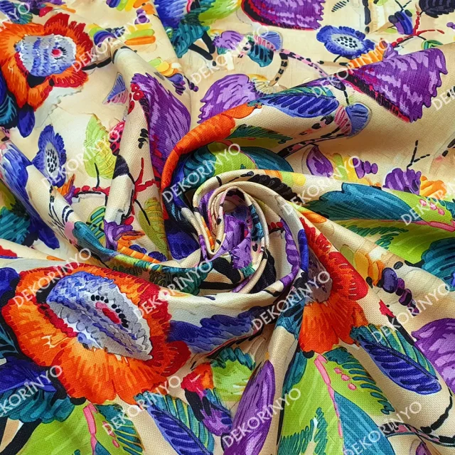 Yaban Çiçekleri Desenli Döşemelik Kumaş