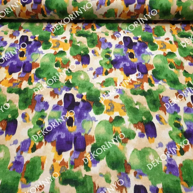 Sulu Boya Batik Çiçekler Desenli Kumaş