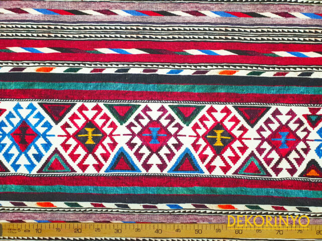 Dokuma Efektli Kilim Motifli Döşemelik Kumaş