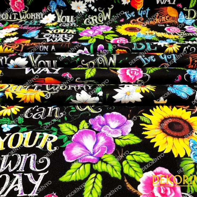 Hippi Çiçekler Temalı Döşemelik Kumaş