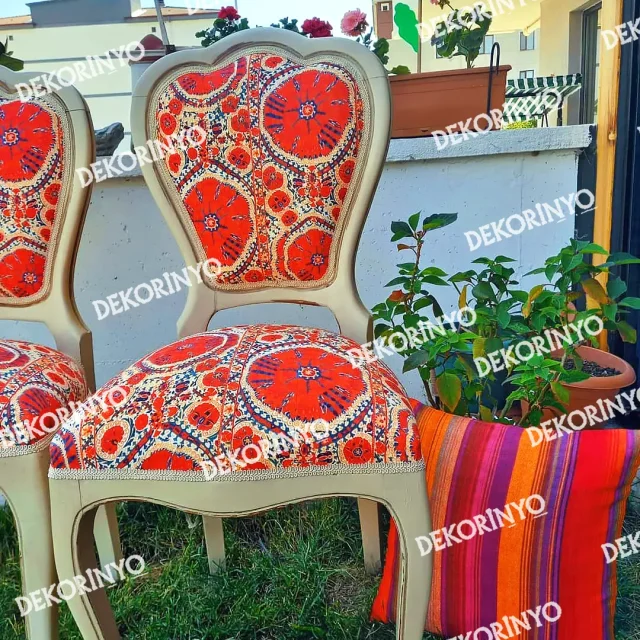 Özbek Madalyon Desenli Döşemelik Kumaş