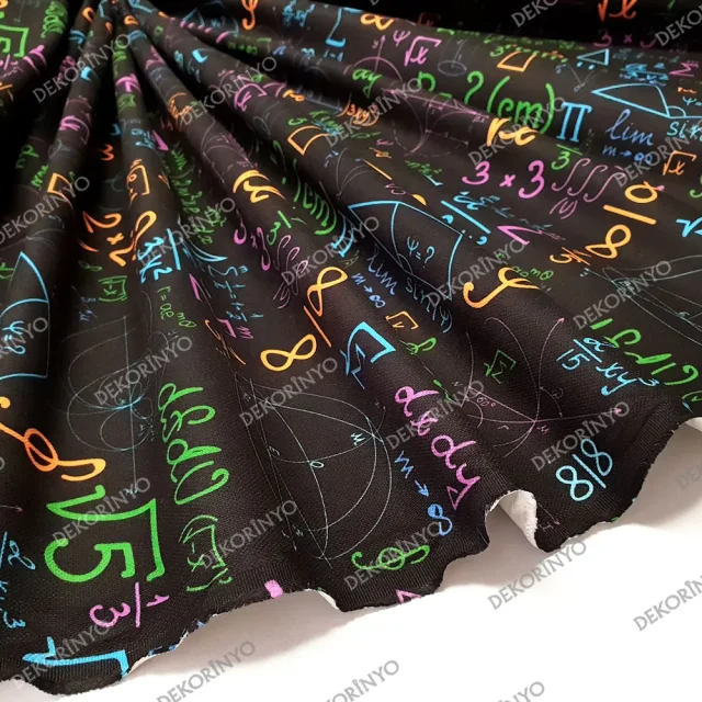 Matematik Sembol ve Formülleri Desenli Kumaş