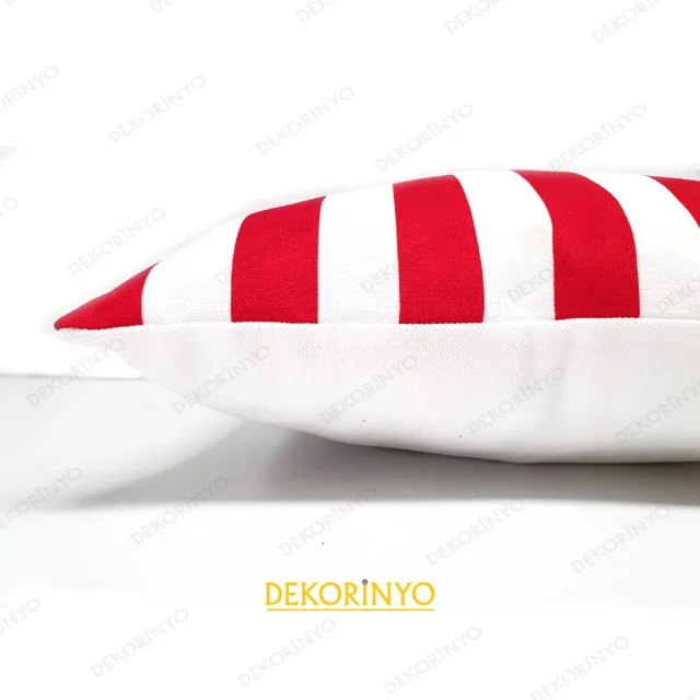 Kırmızı Çizgili Kare Kırlent