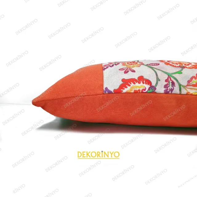 Sevgi Çiçeği Desenli Dikdörtgen Kırlent