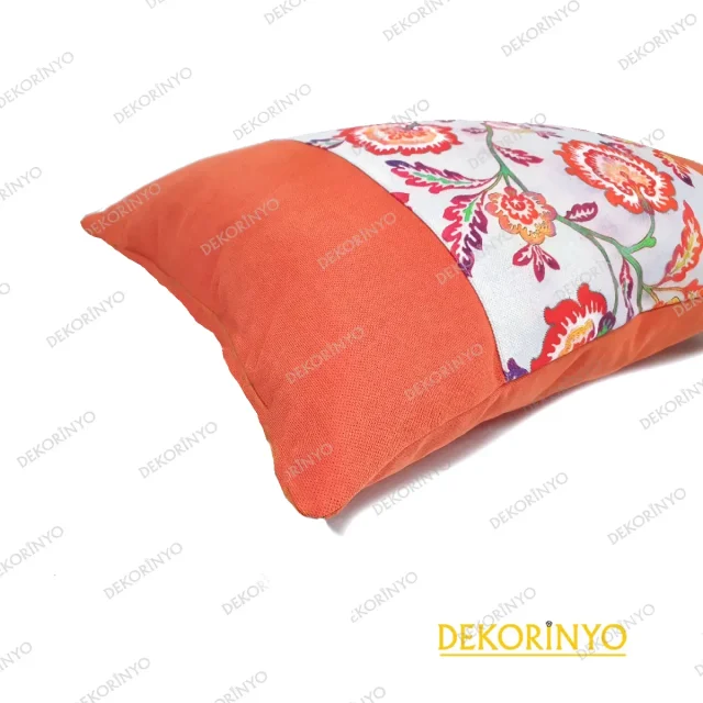 Sevgi Çiçeği Desenli Dikdörtgen Kırlent