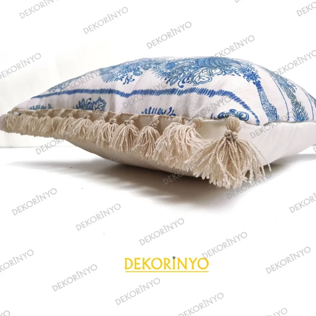 Oryantal Damask Desenli Püsküllü Kırlent