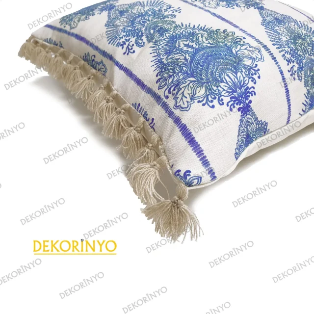 Oryantal Damask Desenli Püsküllü Kırlent