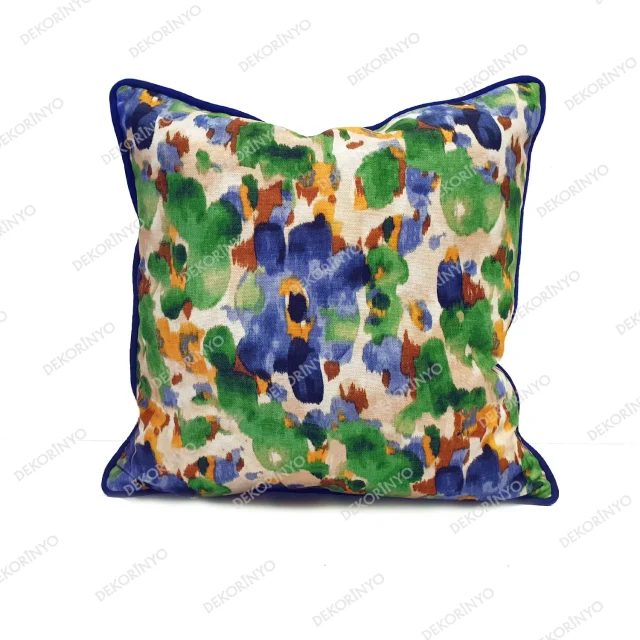 Sulu Boya Batik Çiçek Desenli Kırlent