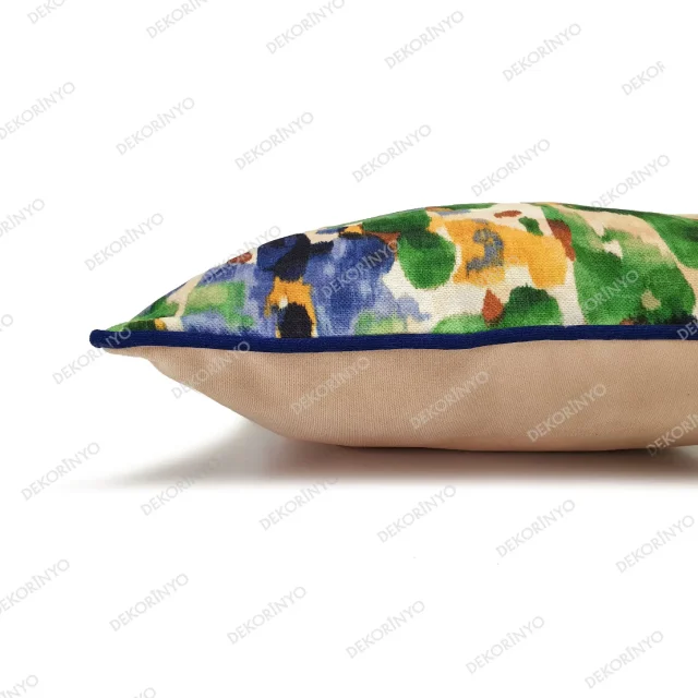 Sulu Boya Batik Çiçek Desenli Kırlent