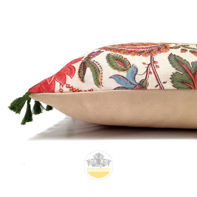 Retro Çiçek Motifli Püsküllü Kırlent