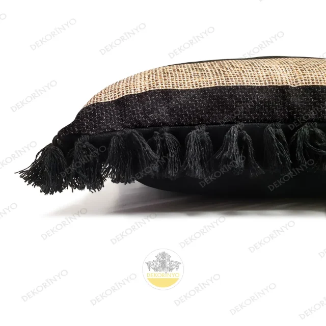 Çuval Görünümlü Siyah Çizgili Püsküllü Kırlent