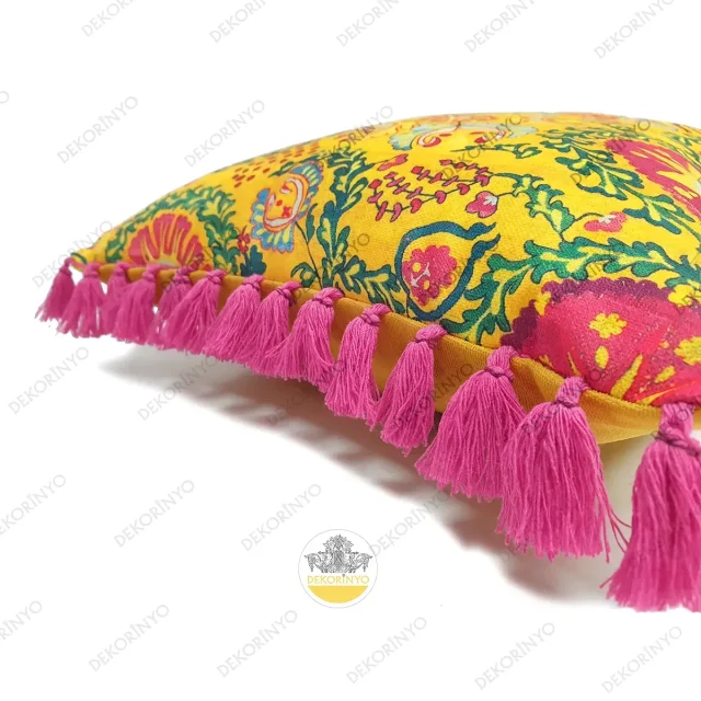 Hardal Özbek Madalyon Motifli Püsküllü Kırlent