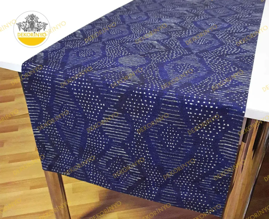 Lacivert Tribal Aztek Temalı Runner