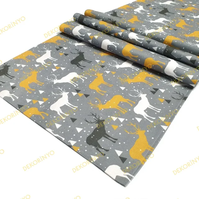 Kış Geyikleri Desenli Dekoratif Runner