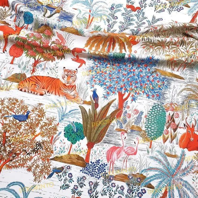 Kaplan Motifli Asya Orman Yaşamı Temalı Kumaş