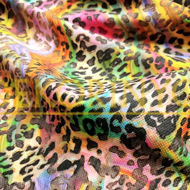 Çok Renkli Leopar Desenli Kumaş