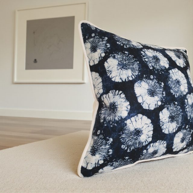 Polen Desenli Biyeli Kırlent