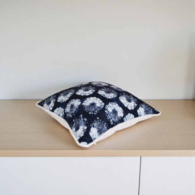 Polen Desenli Biyeli Kırlent