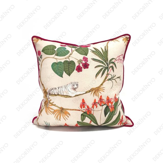 Kaplan ve Tropikal Çiçekler Desenli Kare Kırlent