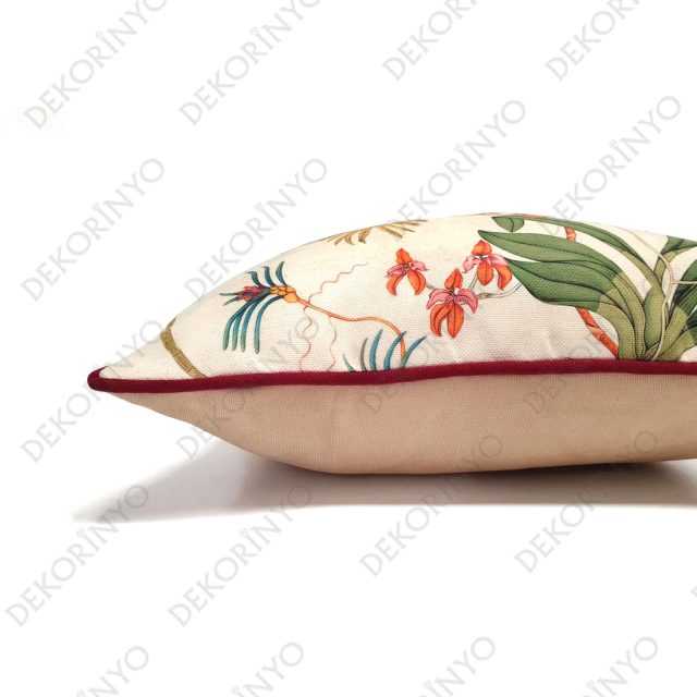 Kaplan ve Tropikal Çiçekler Desenli Kare Kırlent